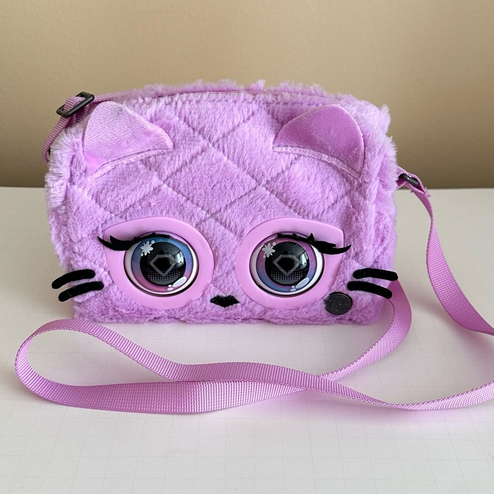 Cattitude Purse Pets Cat Winking Noise Blinking Eyes Girl Bag